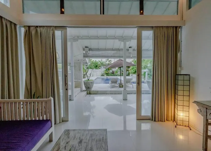 Spacious 2 Bedroom Private Pool Villa Seminyak (Bali)