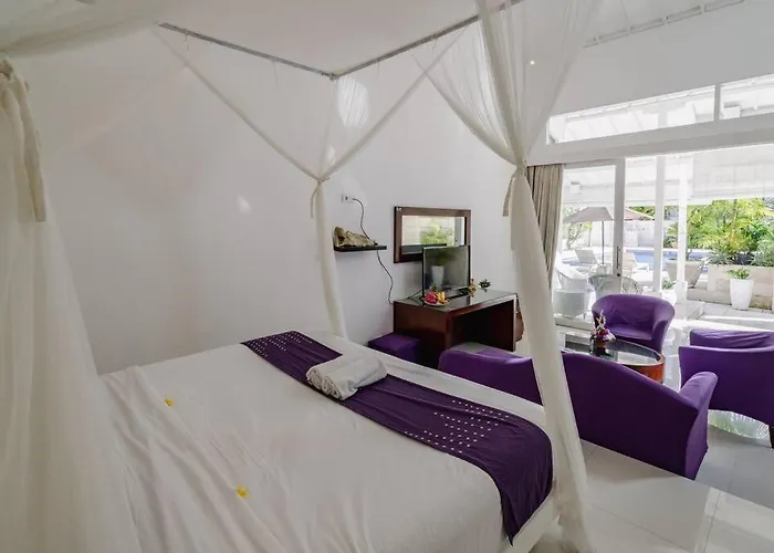 Spacious 2 Bedroom Private Pool