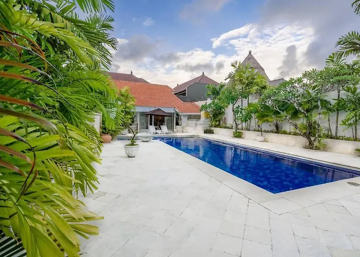 Spacious 2 Bedroom Private Pool * Seminyak (Bali)